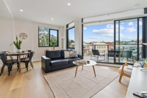 Bright and spacious City edge